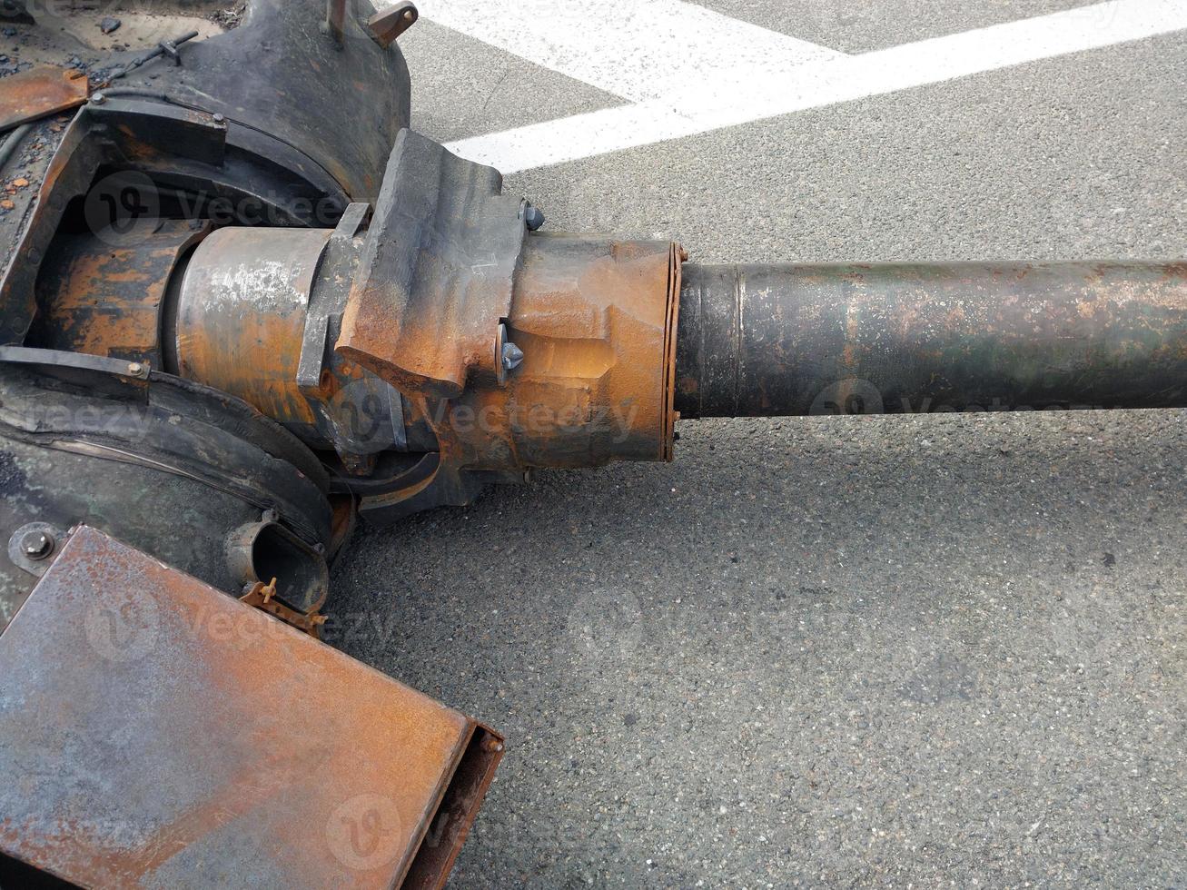 equipamento militar pesado destruído na batalha foto