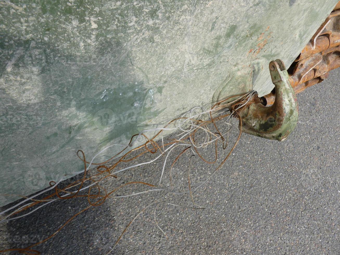 equipamento militar pesado destruído na batalha foto