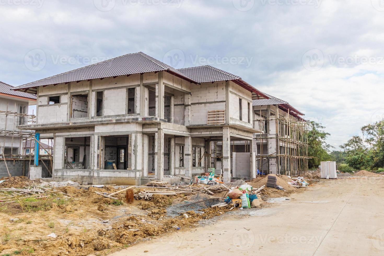 construção residencial nova casa em andamento no canteiro de obras foto