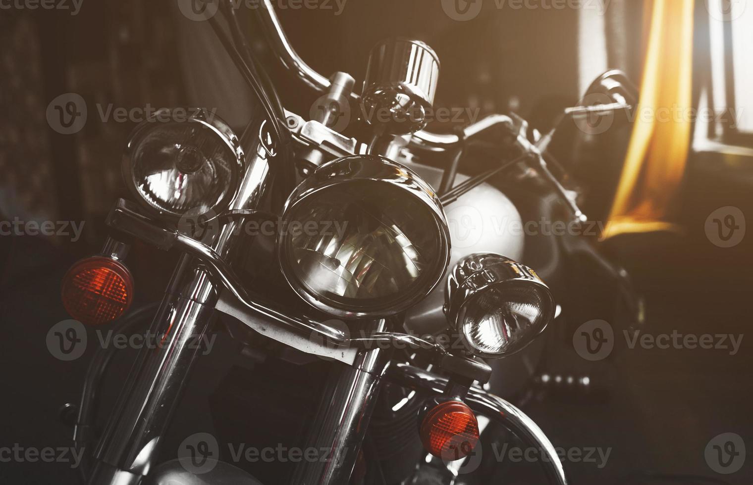 peças de motocicleta cromadas foto