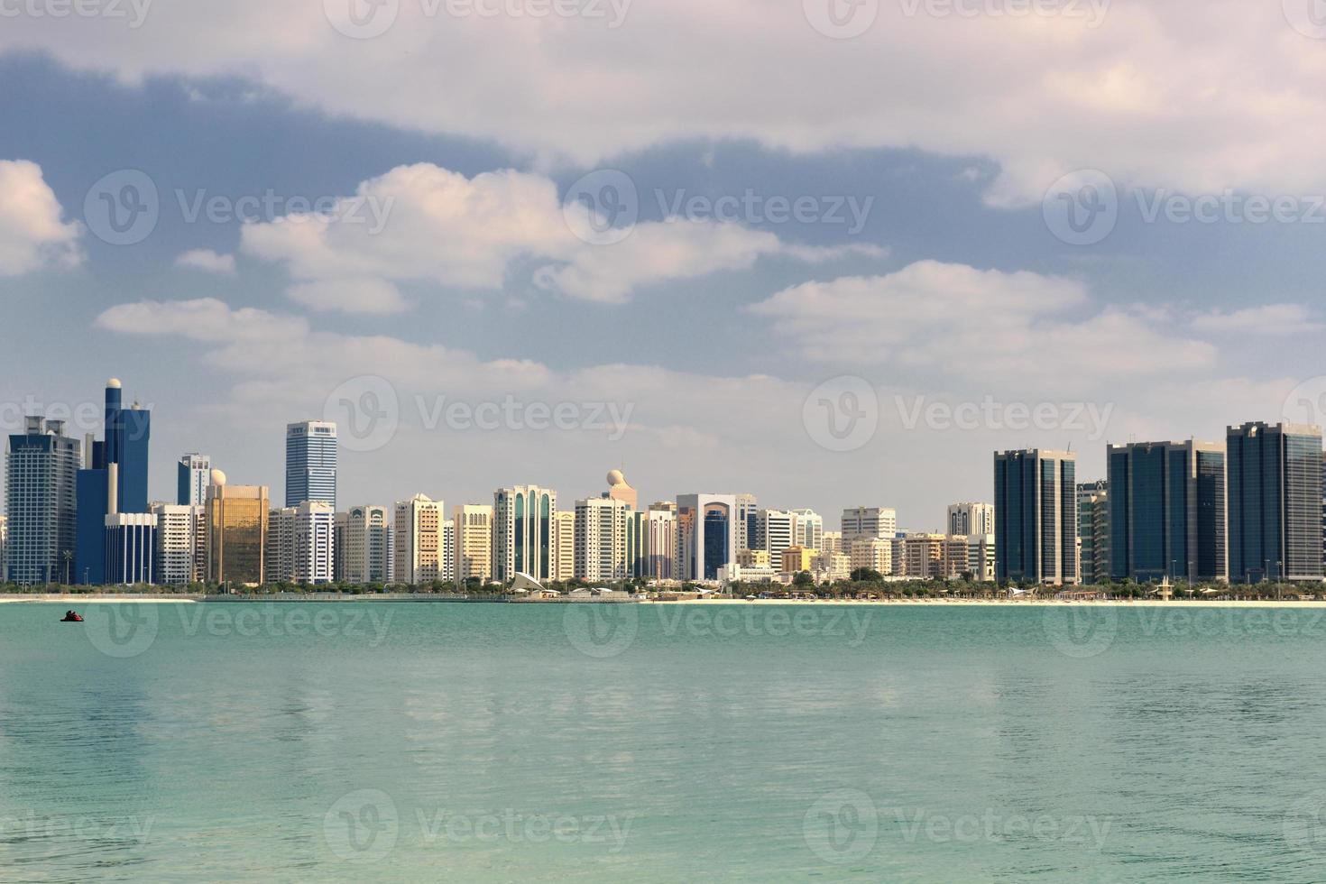 paisagem urbana de abu dhabi foto