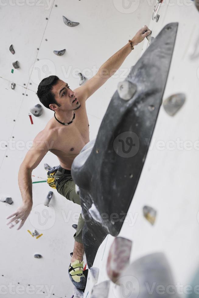 homem exercício esporte escalada foto