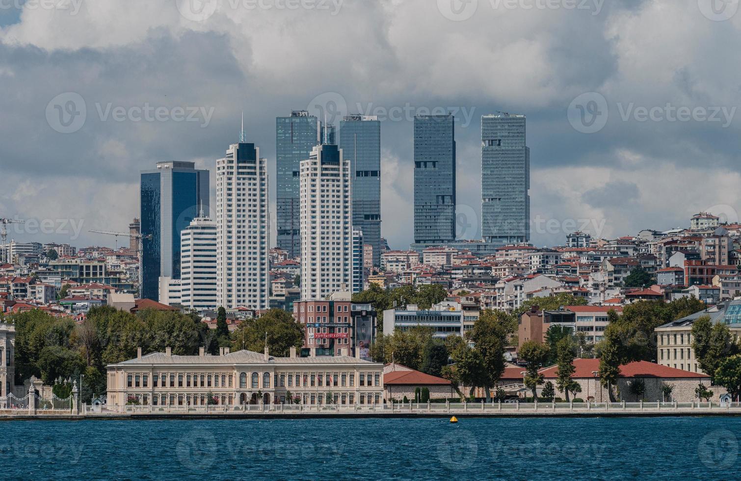 Istambul vista da cidade do Bósforo foto