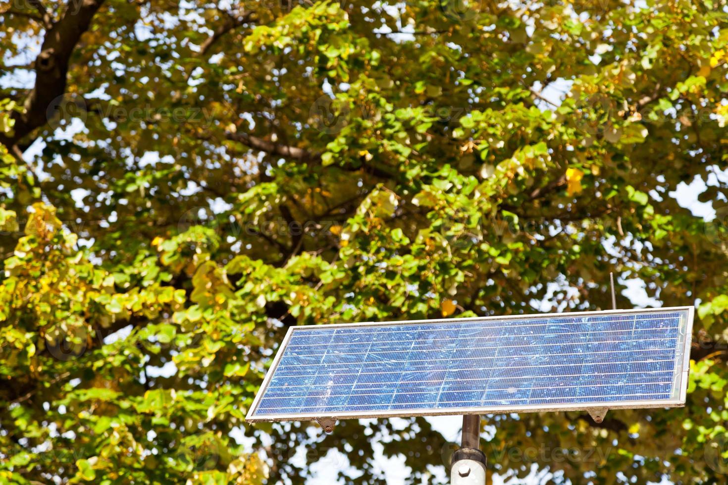 painel de bateria solar ao ar livre foto