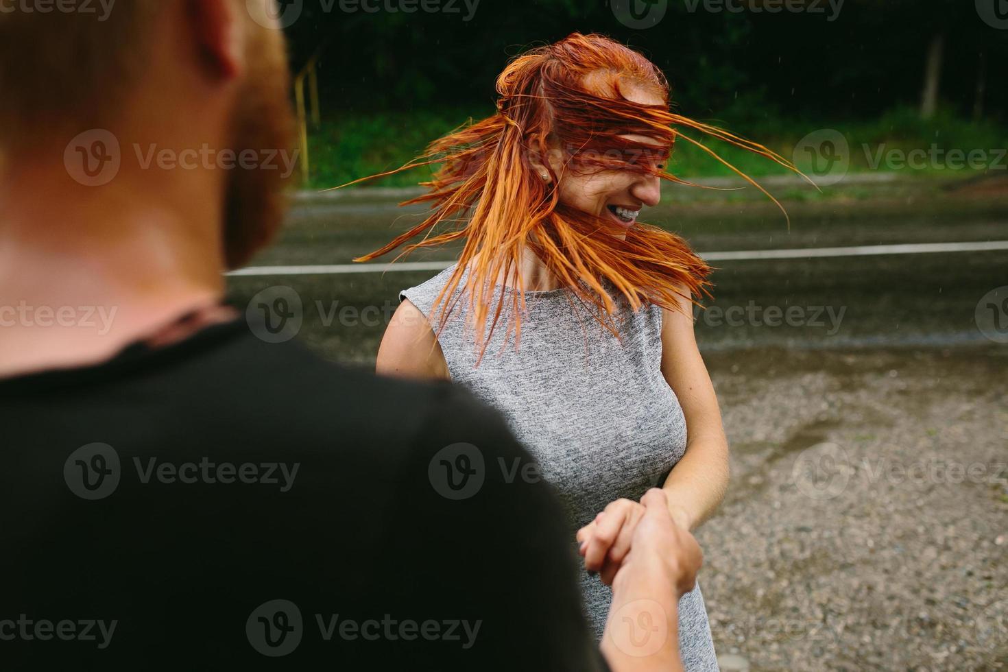 lindo casal curtindo a vida foto