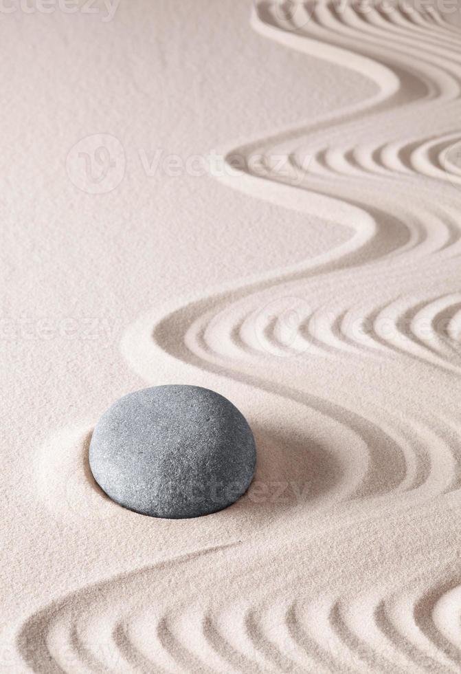 pedra de meditação zen foto