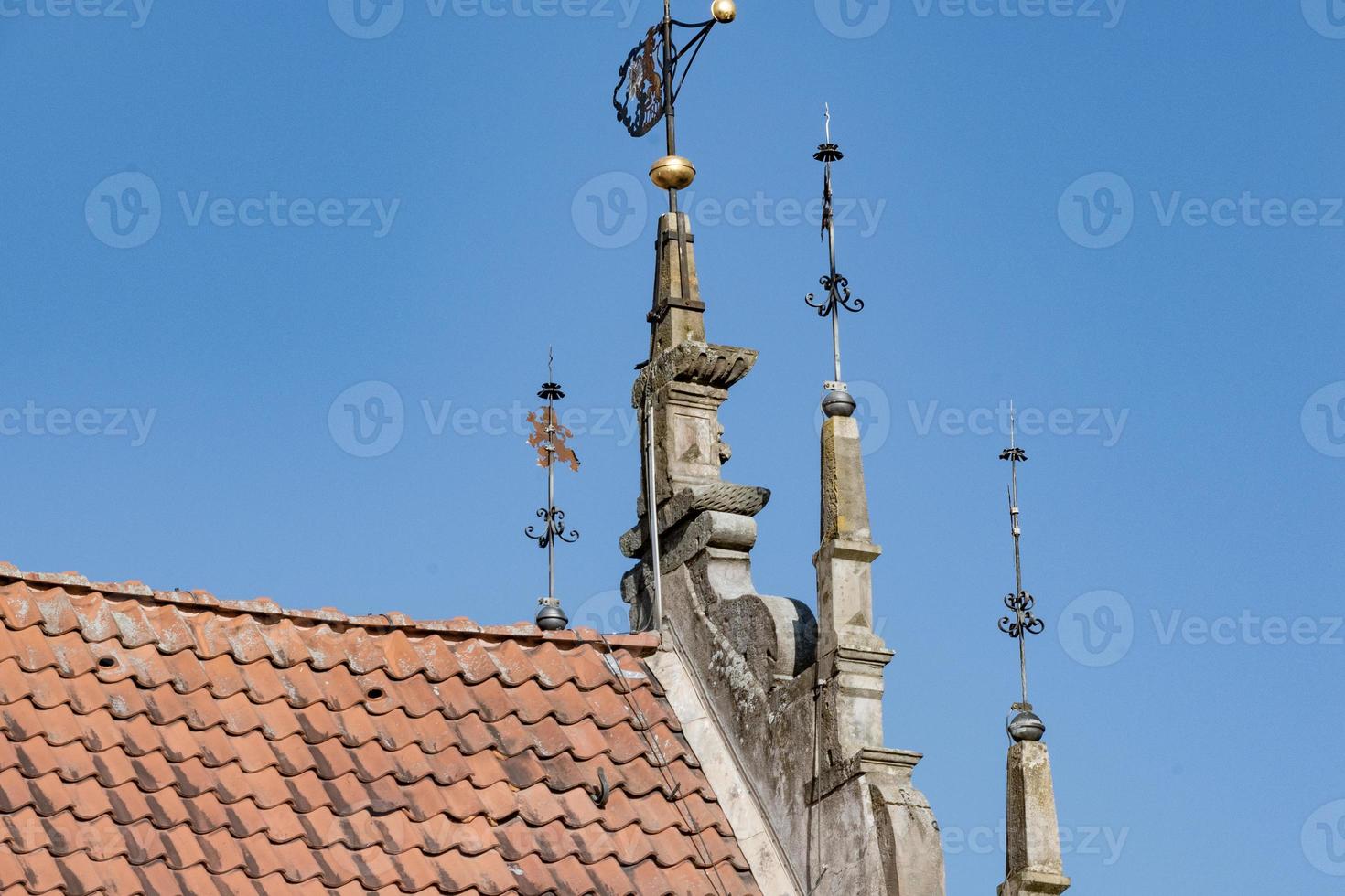 detalhe do telhado de um edifício histórico foto