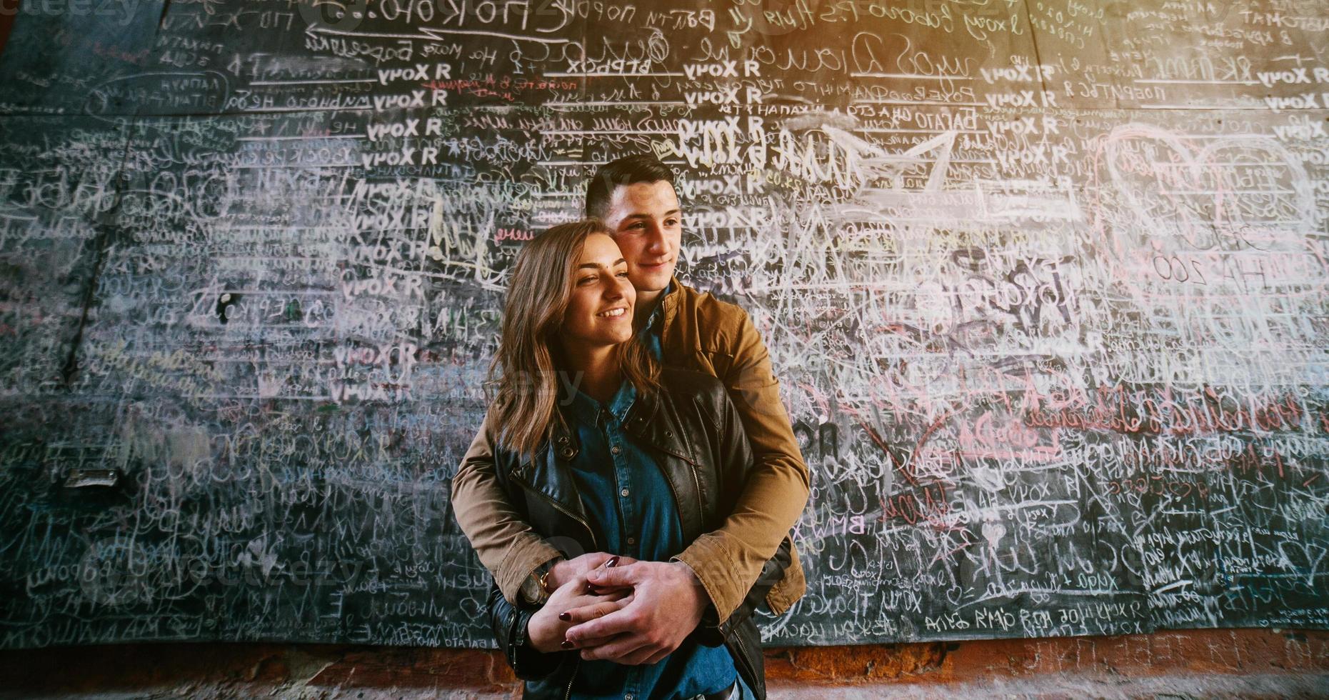 lindo casal jovem foto