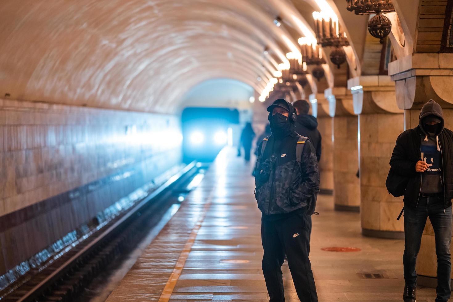 ucrânia, kiev - 26 de maio de 2020 estação de metrô zoloty vorota, golden gate foto