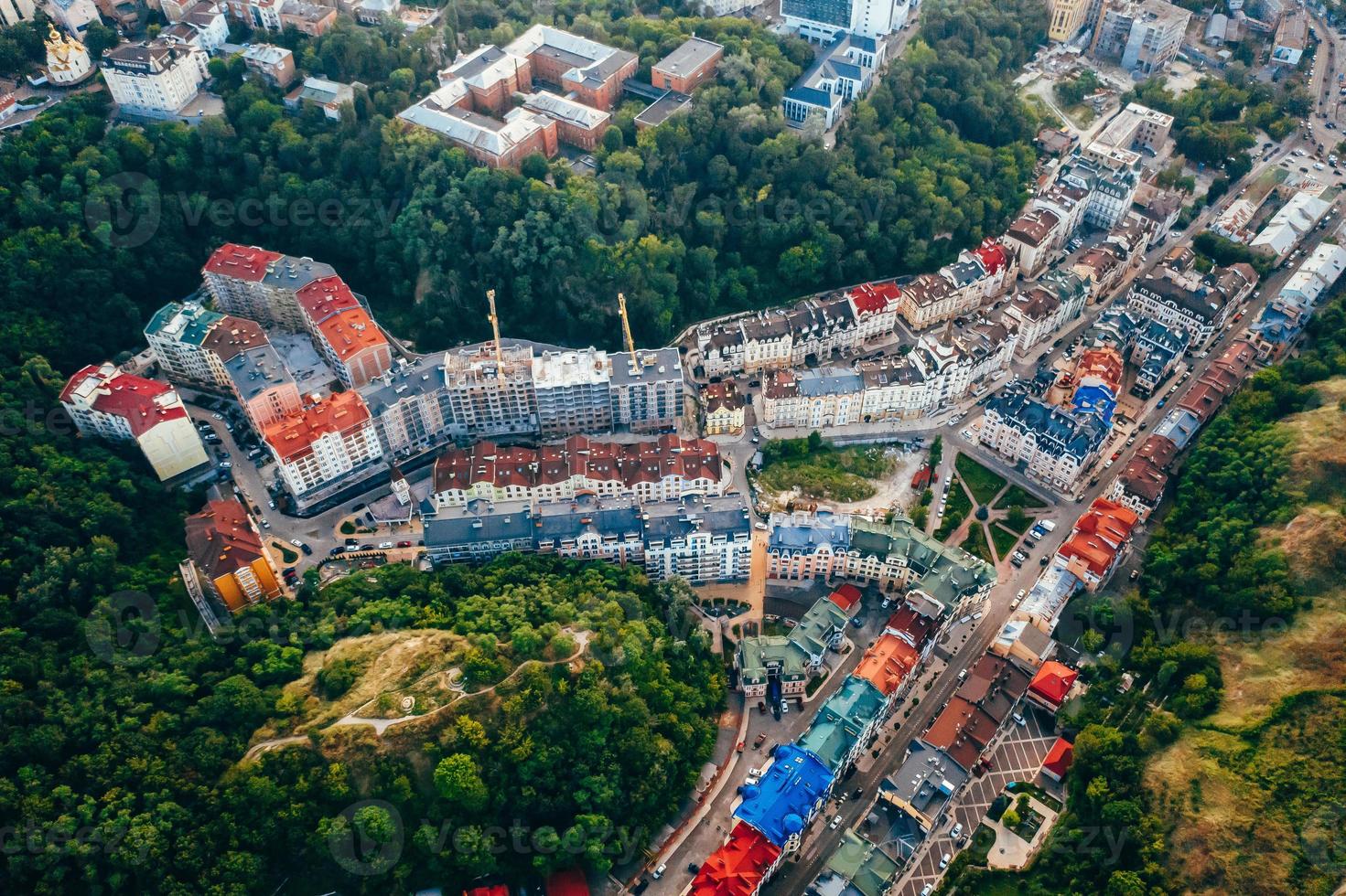 vista panorâmica aérea para a descida de andreevsky foto