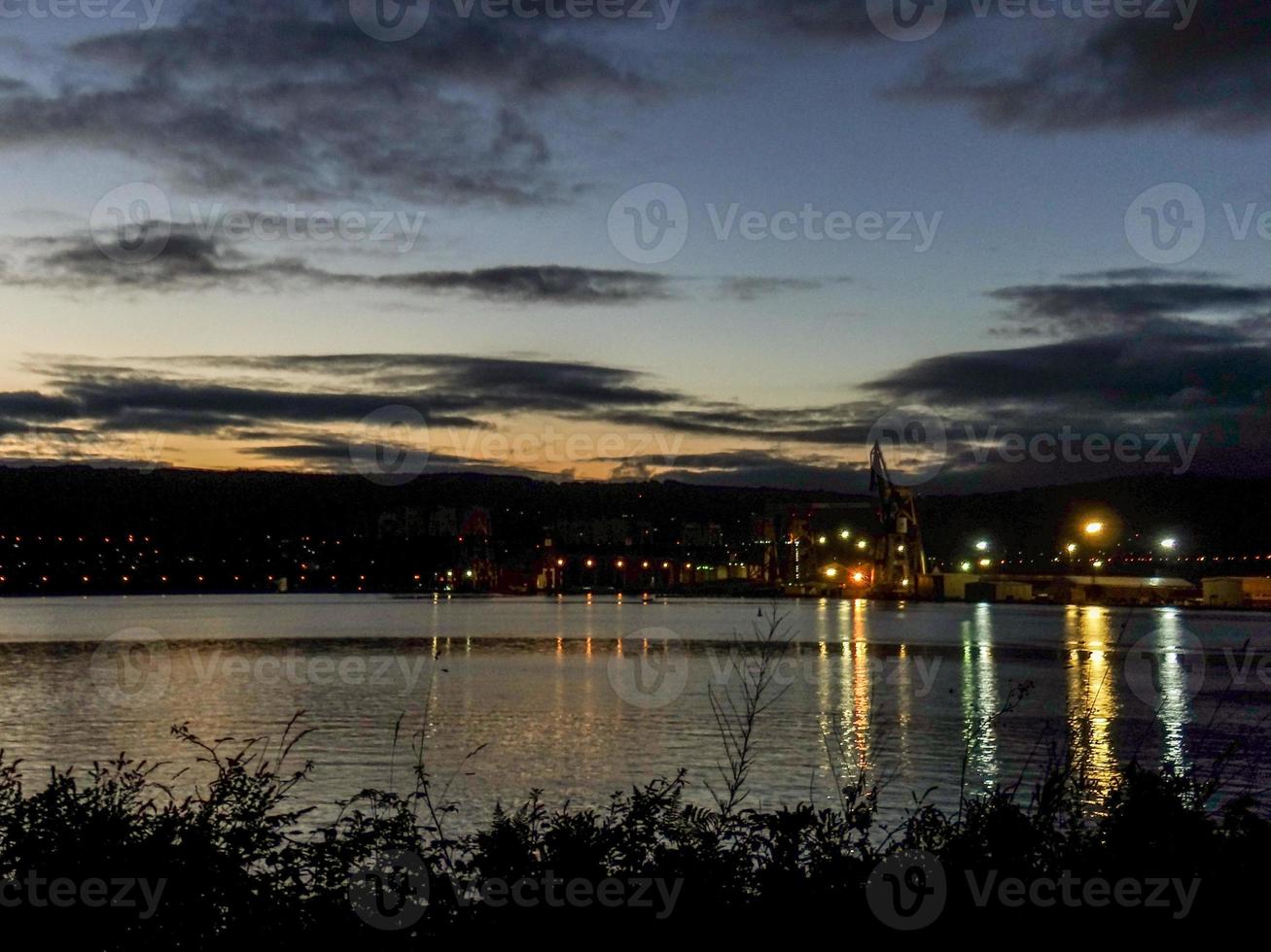 nascer do sol no estuário do ferrol foto