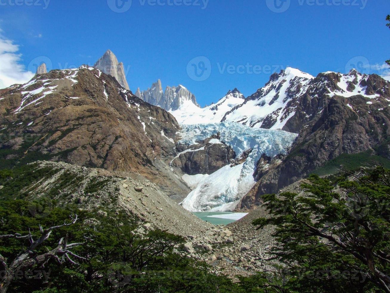 monte fitz roy no parque nacional los glaciares, argentina, patagônia foto