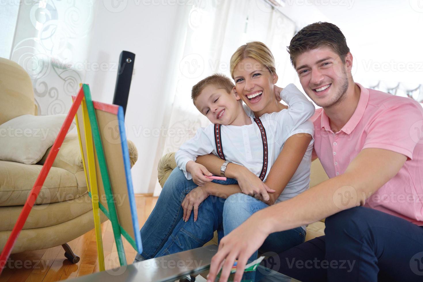 desenho de família no conselho escolar em casa foto