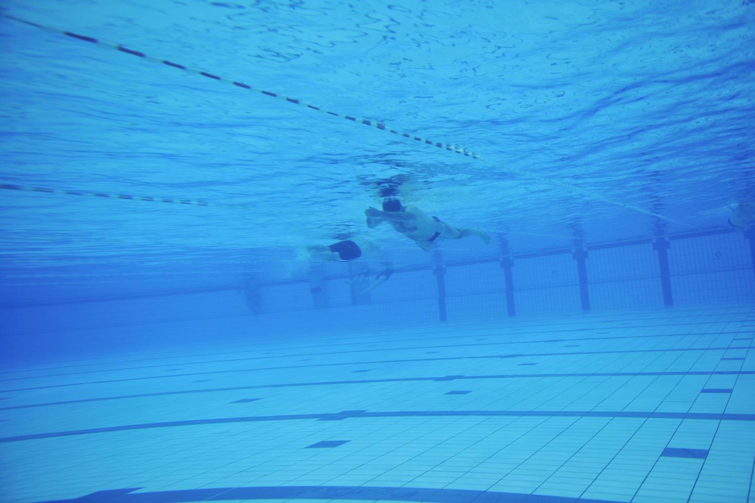 piscina debaixo d'água foto