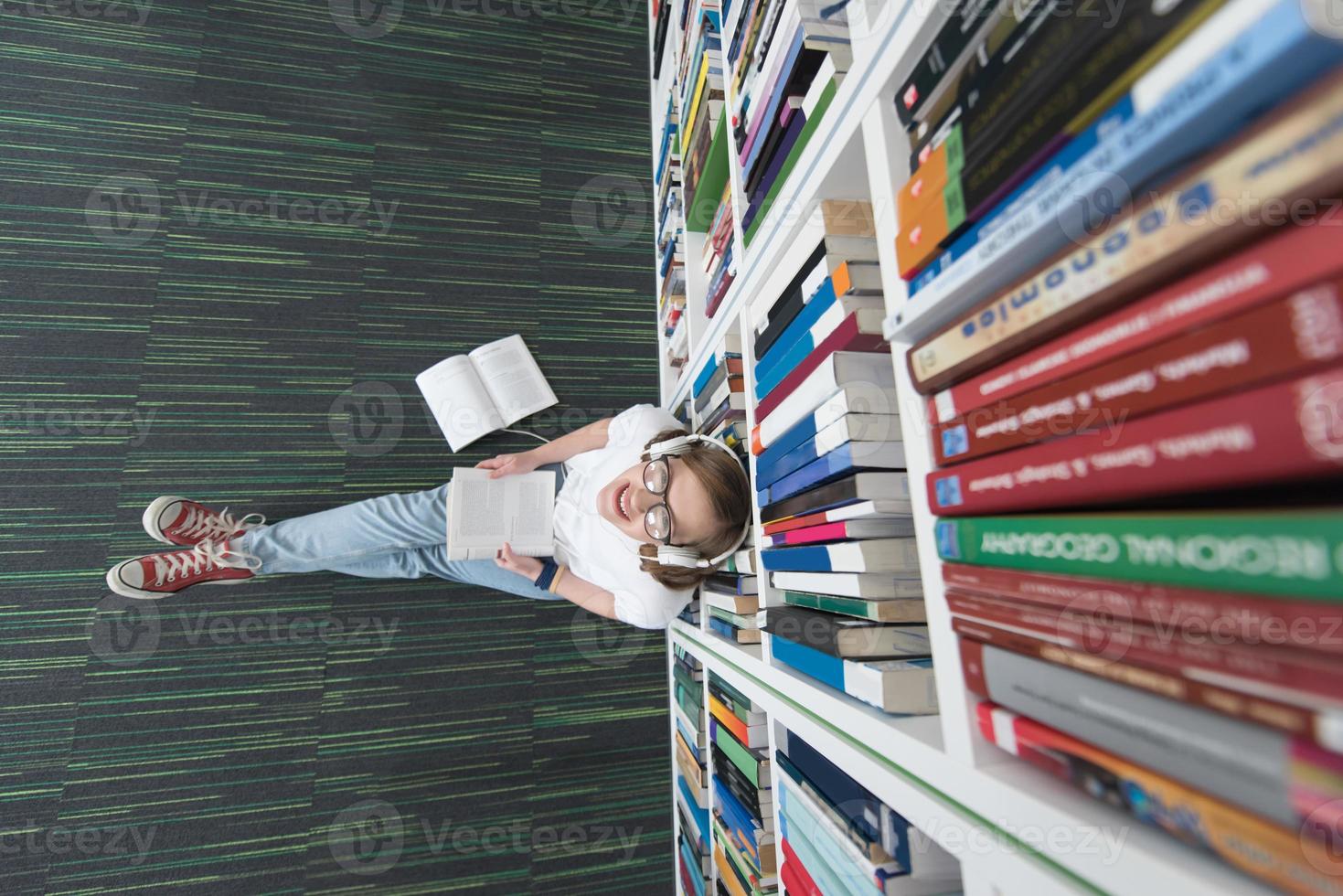 conceito de estudo de biblioteca foto