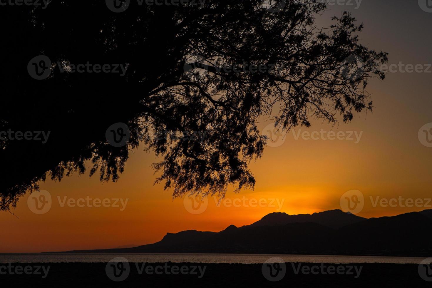 bela foto de paisagem da ilha de creta, grécia. natureza de verão de creta. chill turismo do mar mediterrâneo