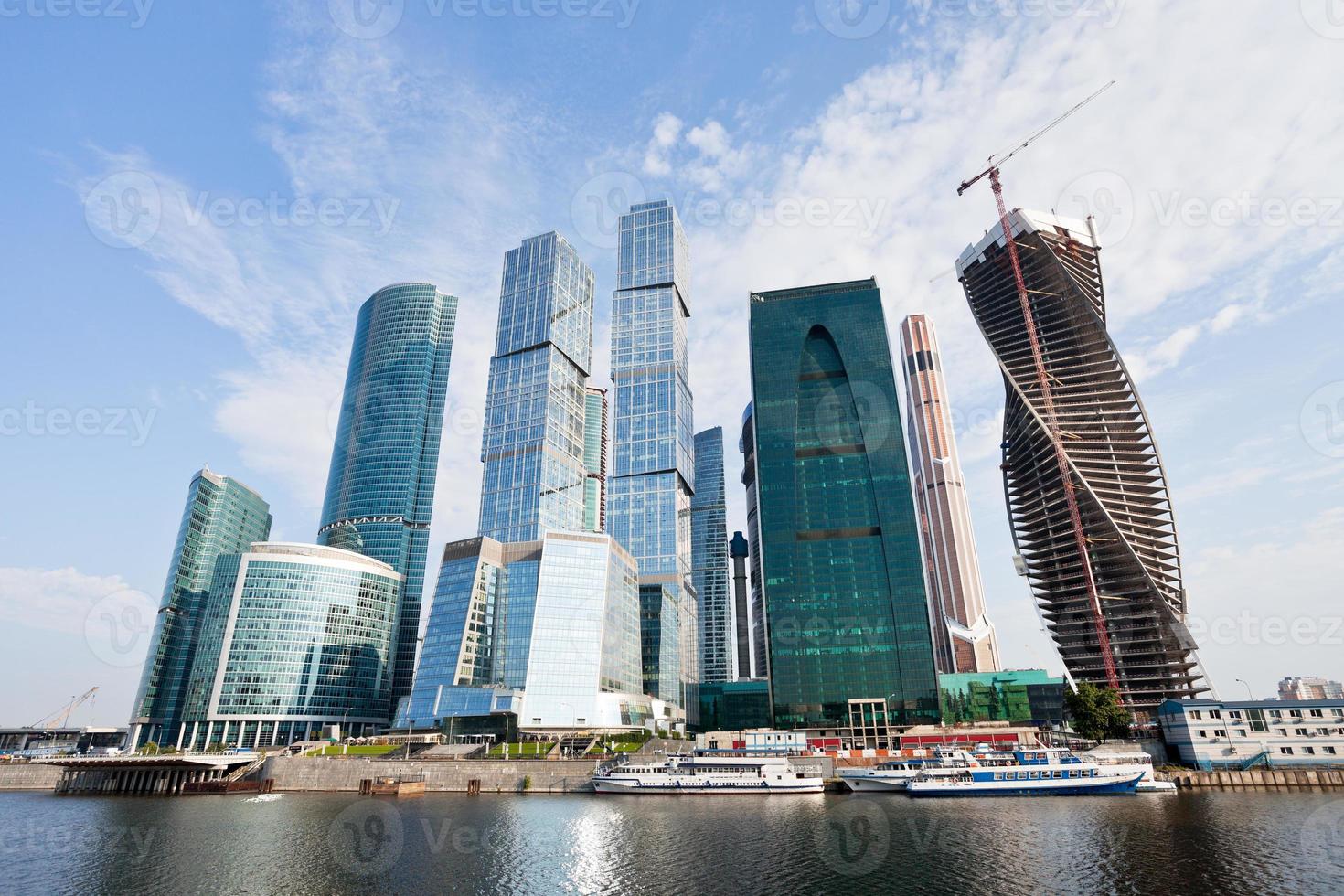 vista das torres da cidade de moscou foto