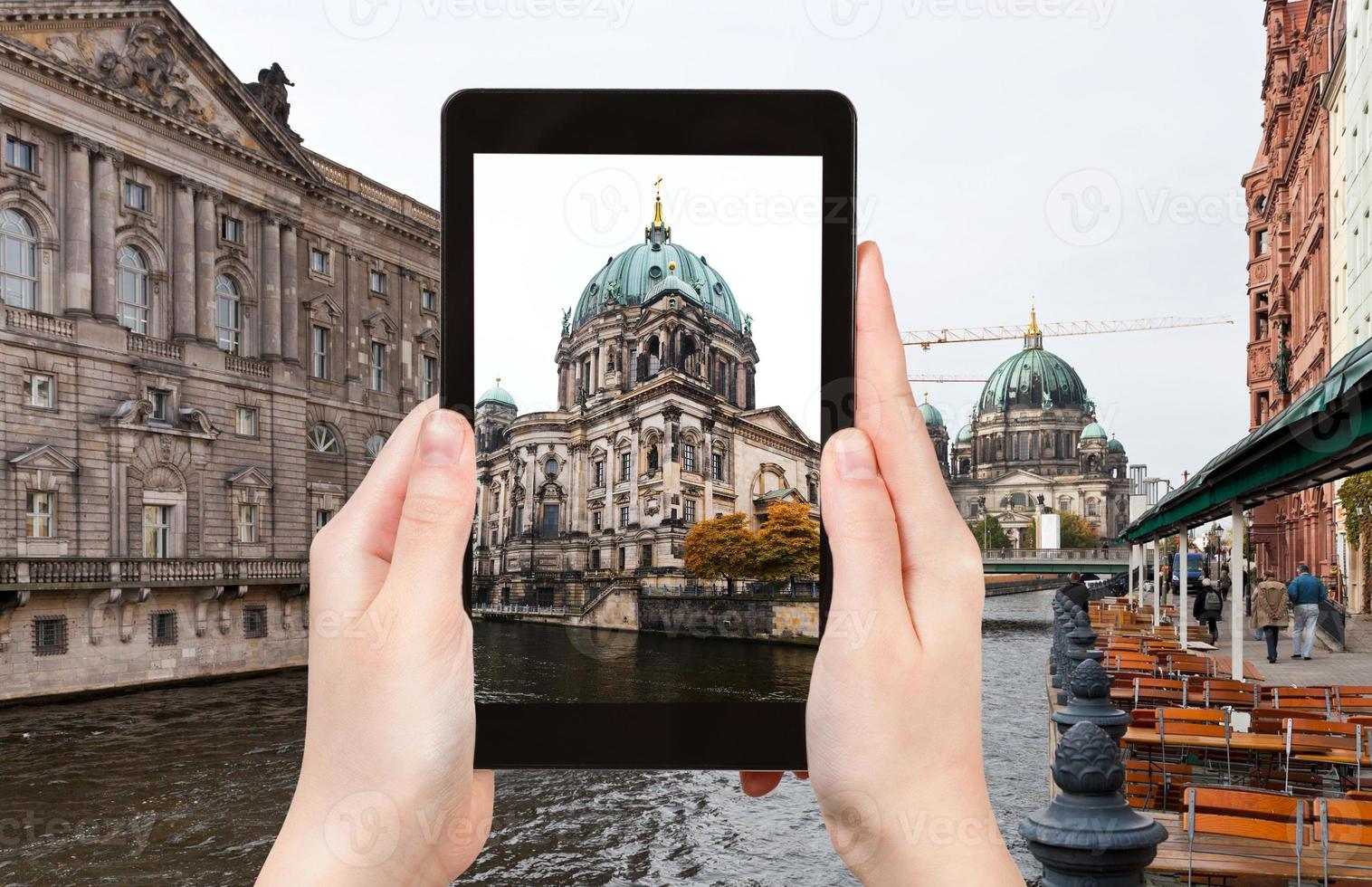 foto do rio spree e berliner dom