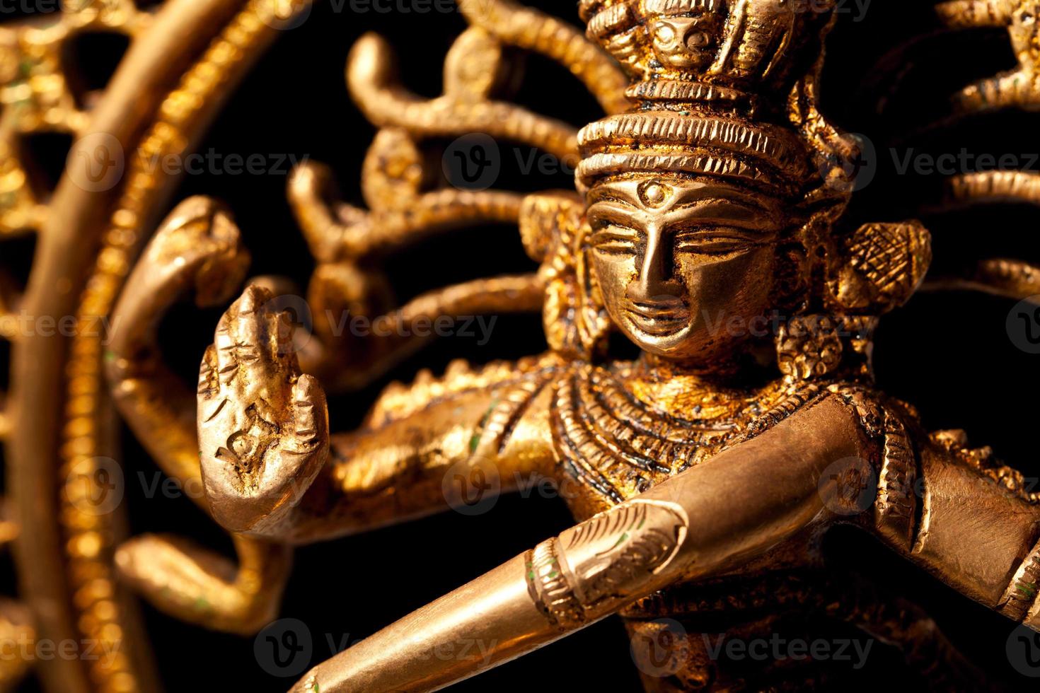 estátua do deus hindu indiano shiva nataraja foto