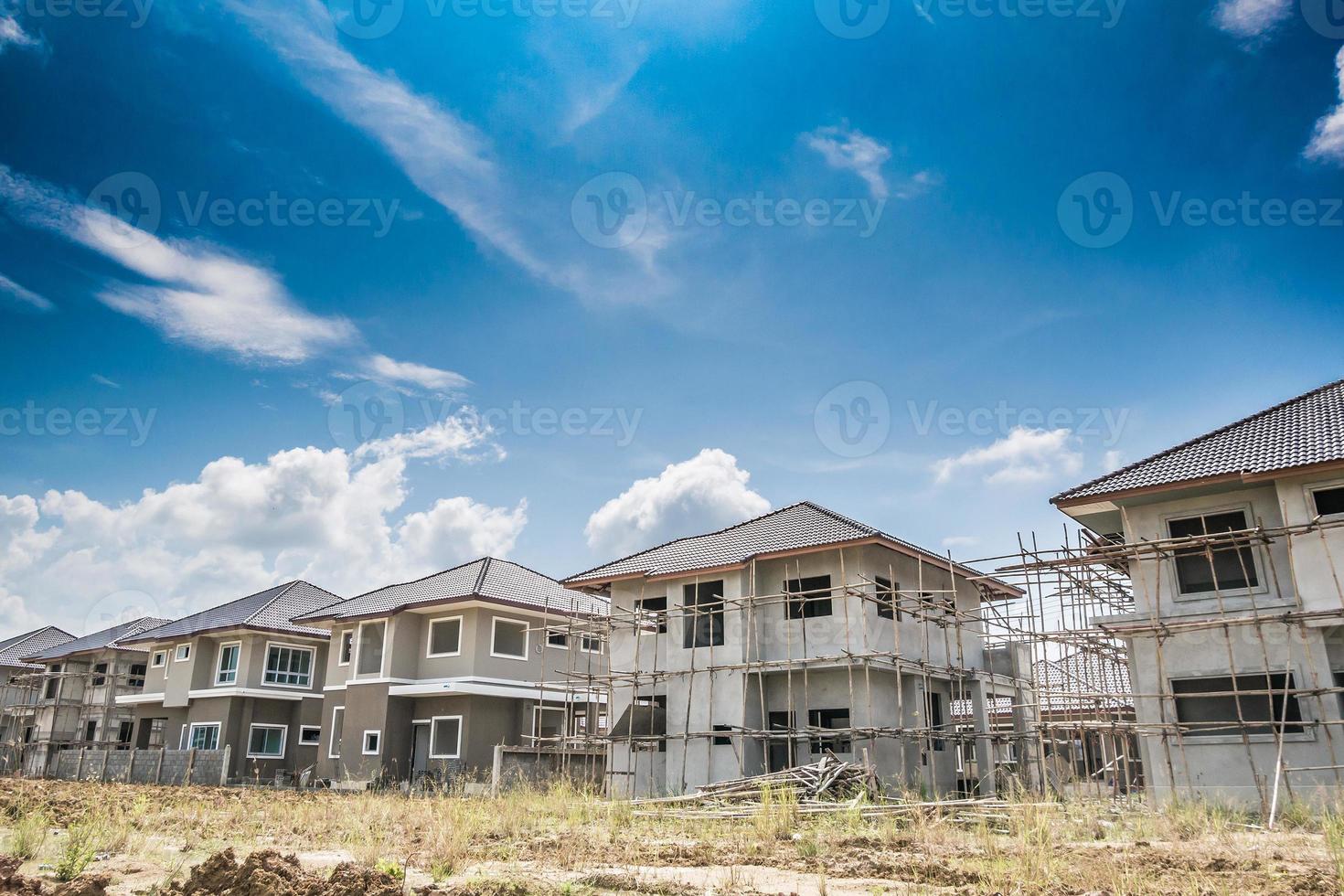 construção residencial nova casa em andamento no canteiro de obras foto