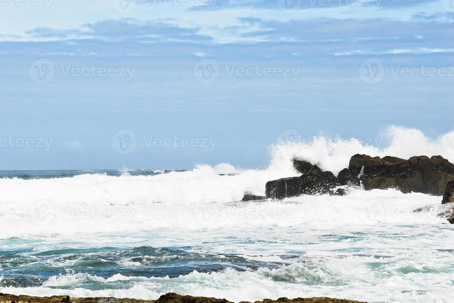 onda de surf no oceano atlântico, costa da morte, espanha foto