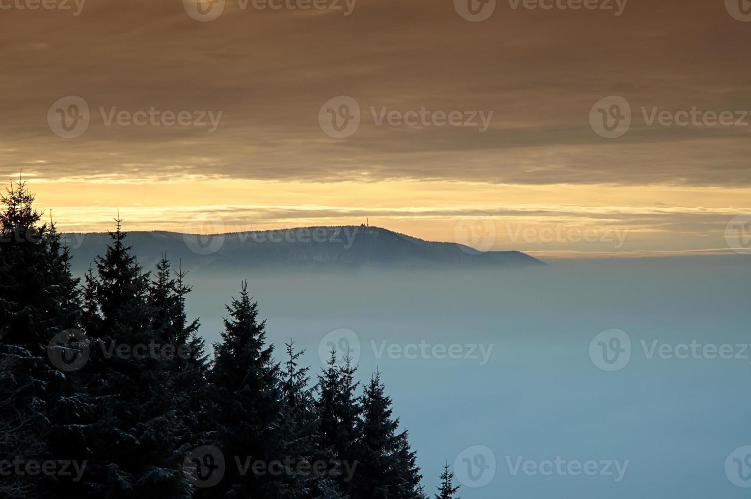 panorama da paisagem de montanha foto