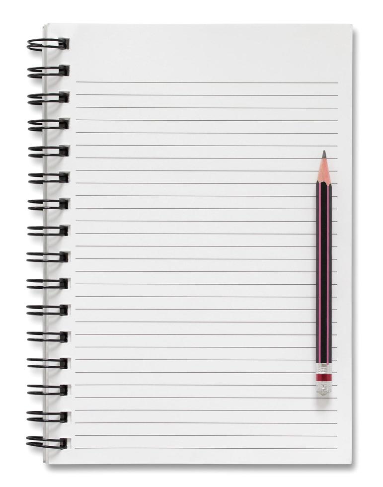 caderno espiral em branco e lápis isolado no branco foto