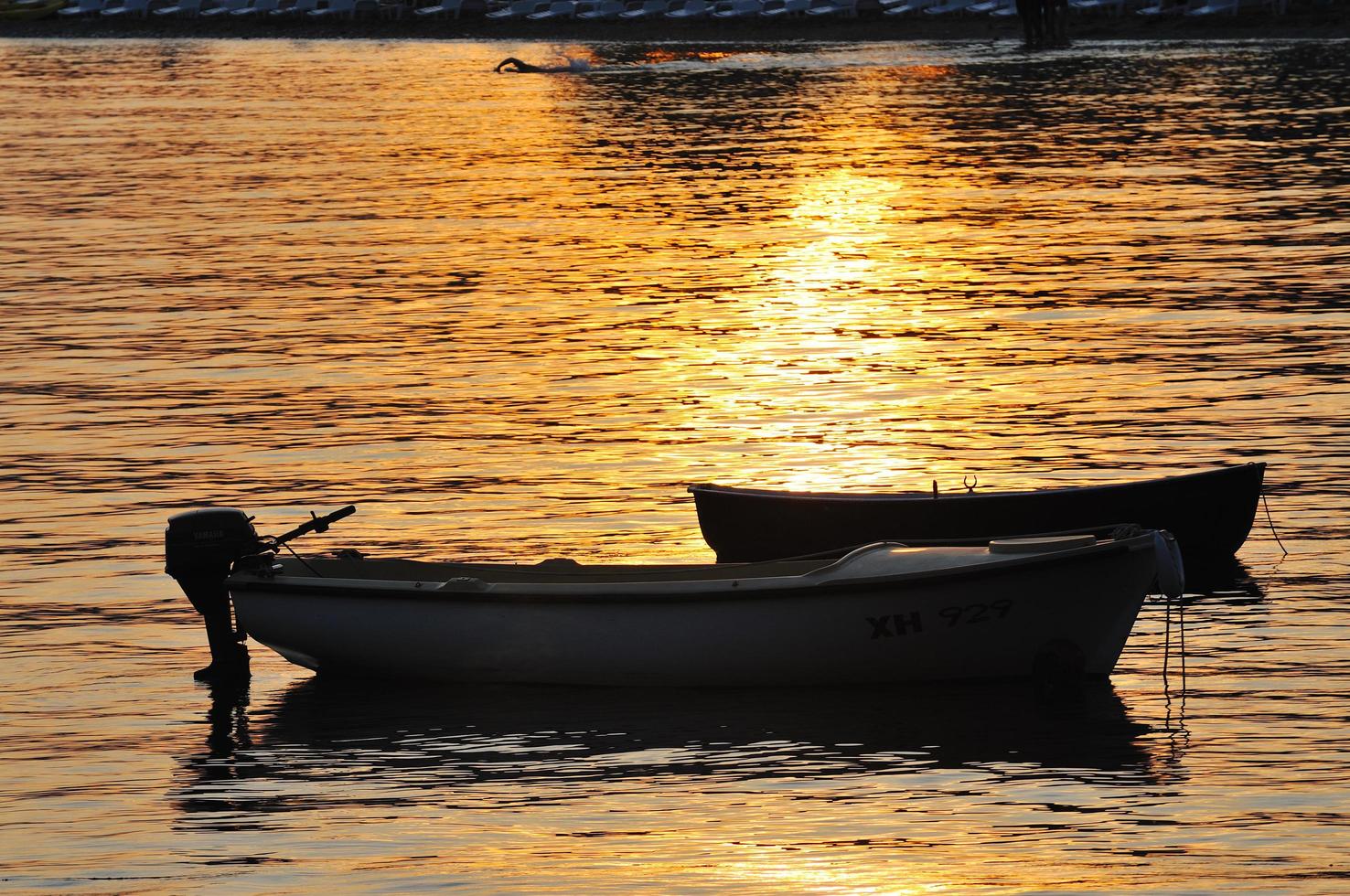 silhueta de barcos foto