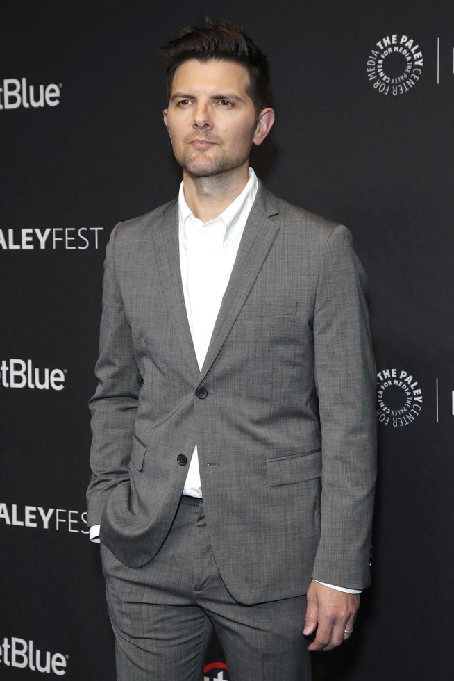 los angeles 24 de março, adam scott no paleyfest star trek, discovery and the twilight zone event no dolby theatre em 24 de março de 2019 em los angeles, ca foto