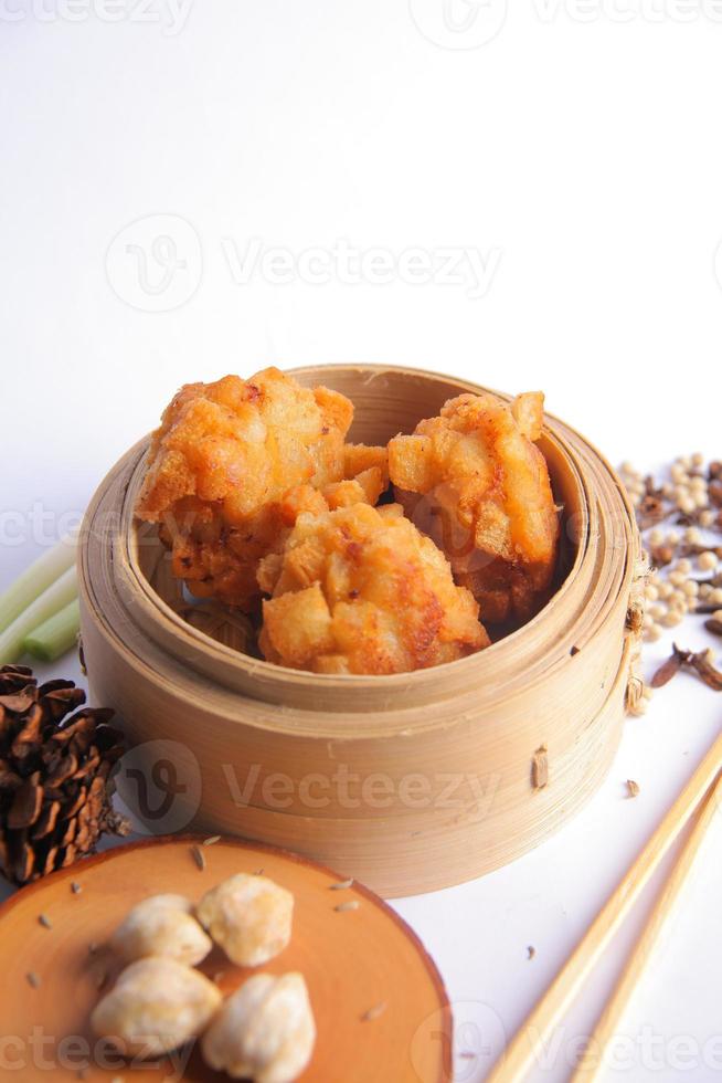 ekado comida chinesa com molho delicioso e picante foto
