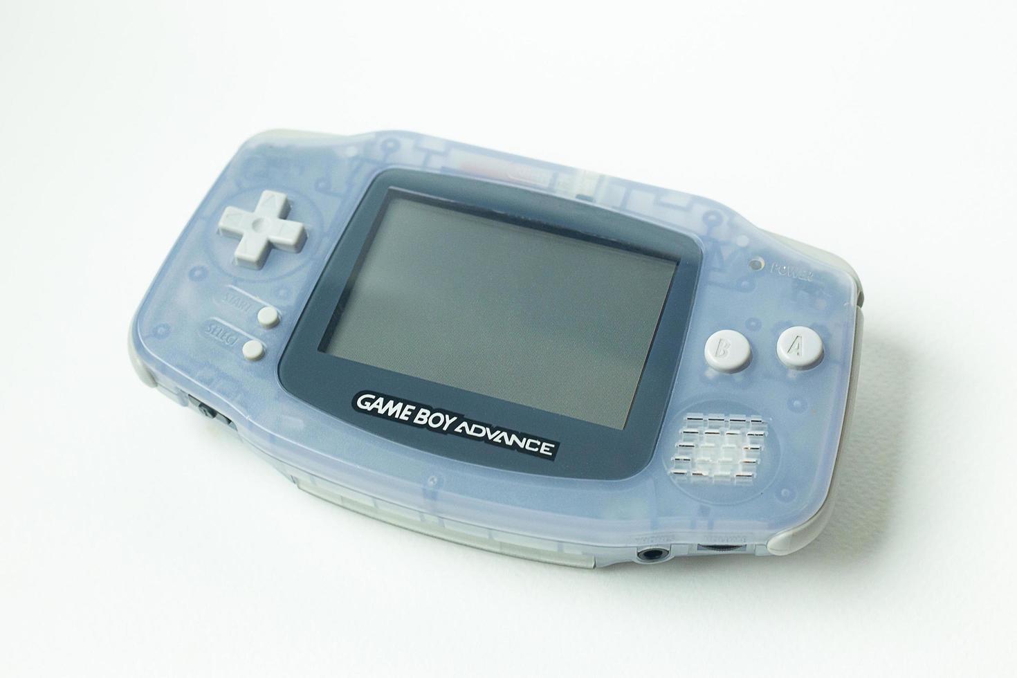 bangkok tailândia 13 de janeiro de 2020 nintendo game boy advance console portátil foto