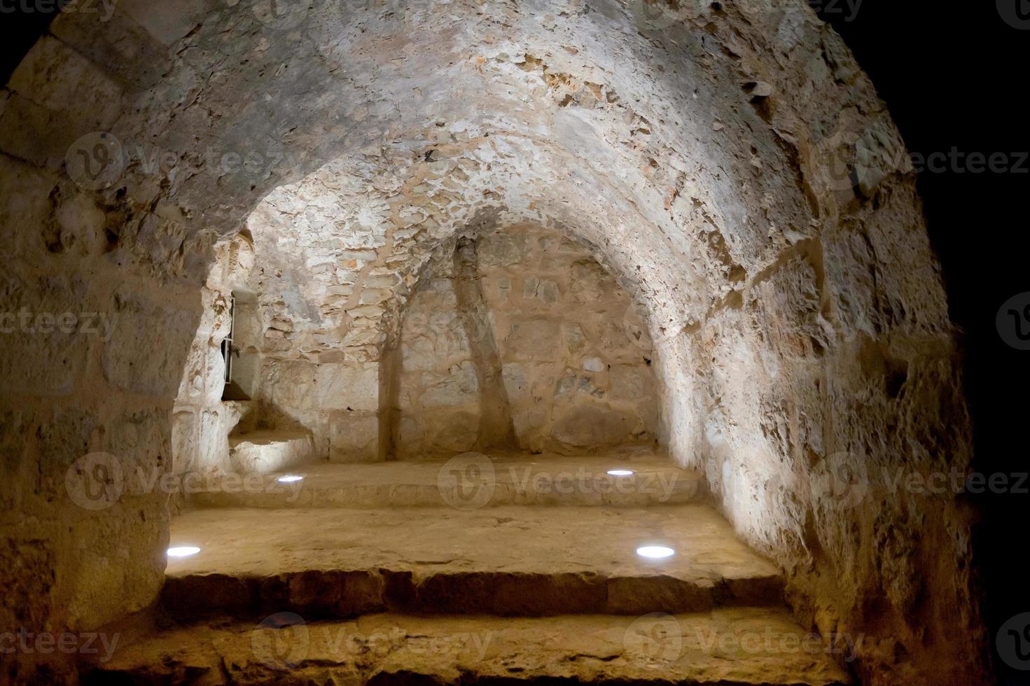 quarto interno no castelo medieval de ajlun, jordânia foto