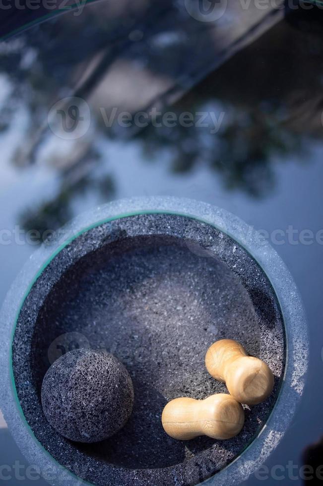 cadeira de designer, assento de madeira maciça em tecido ou couro natural, foto