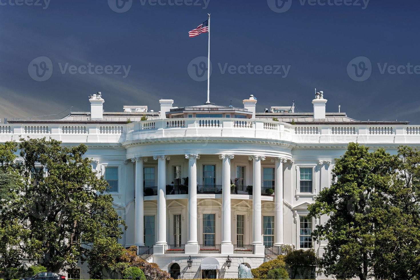 casa branca de washington em dia ensolarado foto