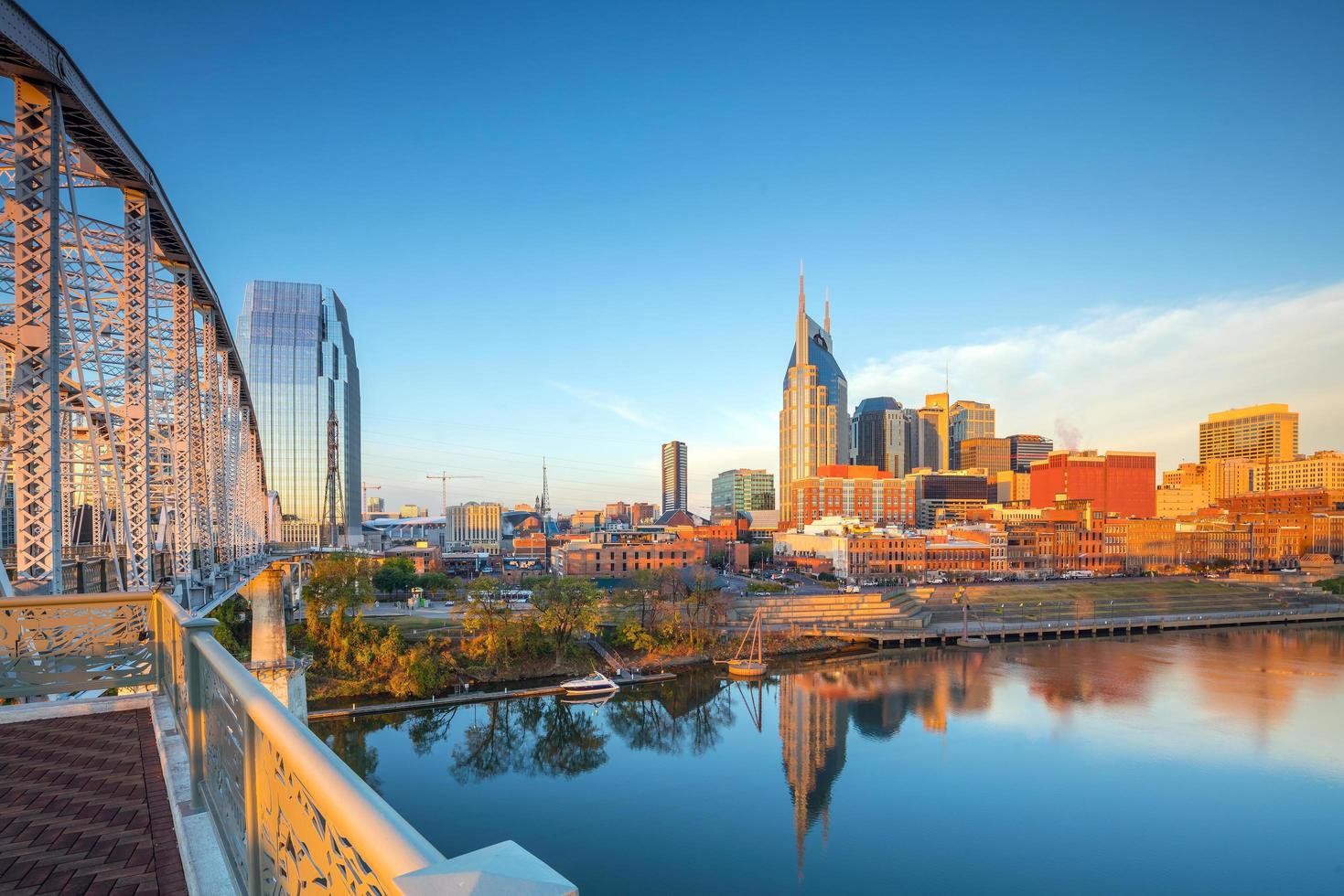 skyline do centro de nashville tennessee foto