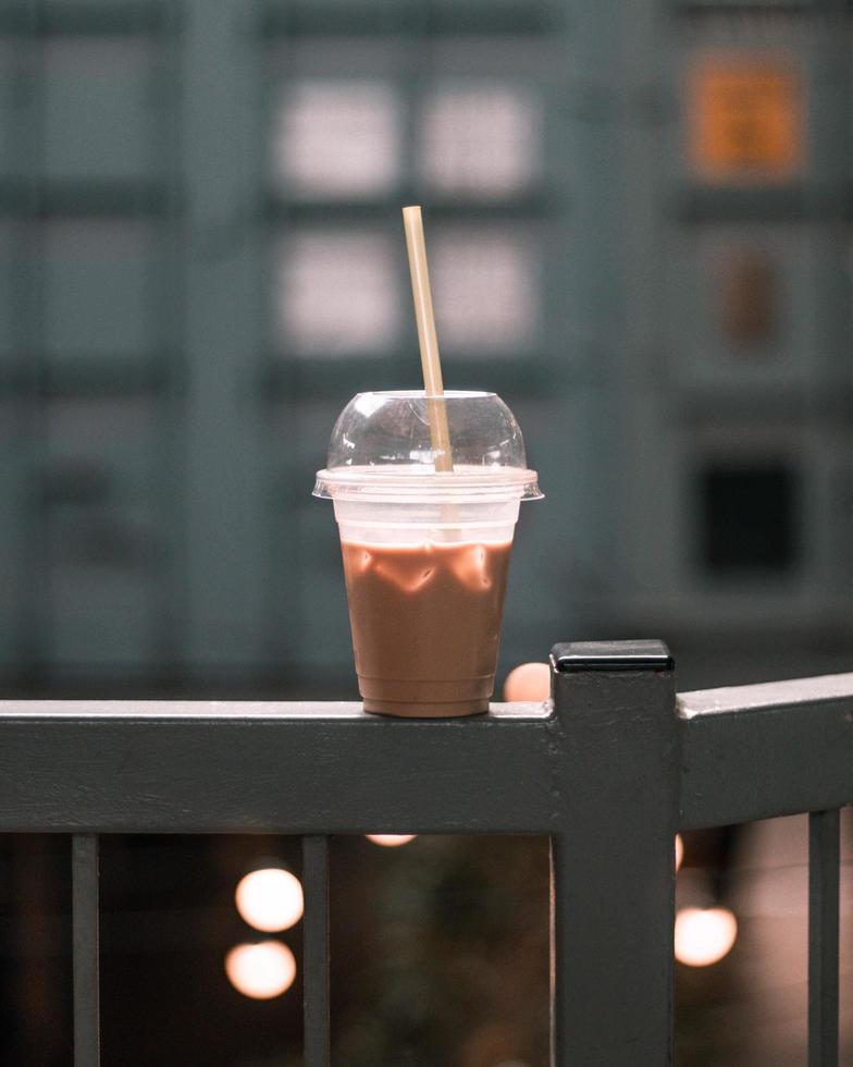 café gelado na varanda foto