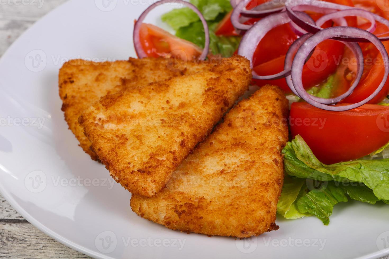 queijo assado com legumes foto