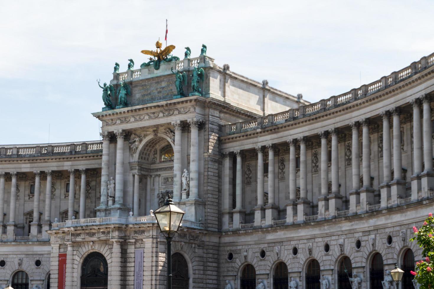 holdenplatz no complexo de hofburg, viena, áustria foto