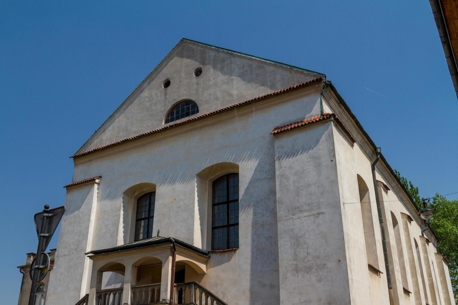 antiga sinagoga izaaka no distrito de kazimierz de cracóvia, polônia foto