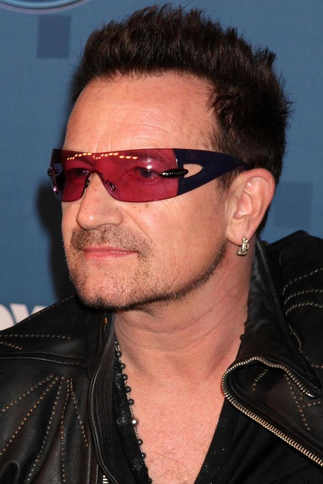 los angeles 25 de maio - bono no 2011 american idol finale press room at nokia at la live em 25 de maio de 2011 em los angeles, ca foto