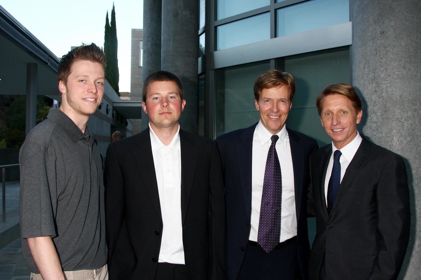 los angeles, 15 de junho - harrison wagner, peter wagner, jack wagner, brad bell frequenta a sociedade de leucemia e linfoma 2013 gala homem e mulher do ano no centro cultural skirball em 15 de junho de 2013 em los angeles, ca foto