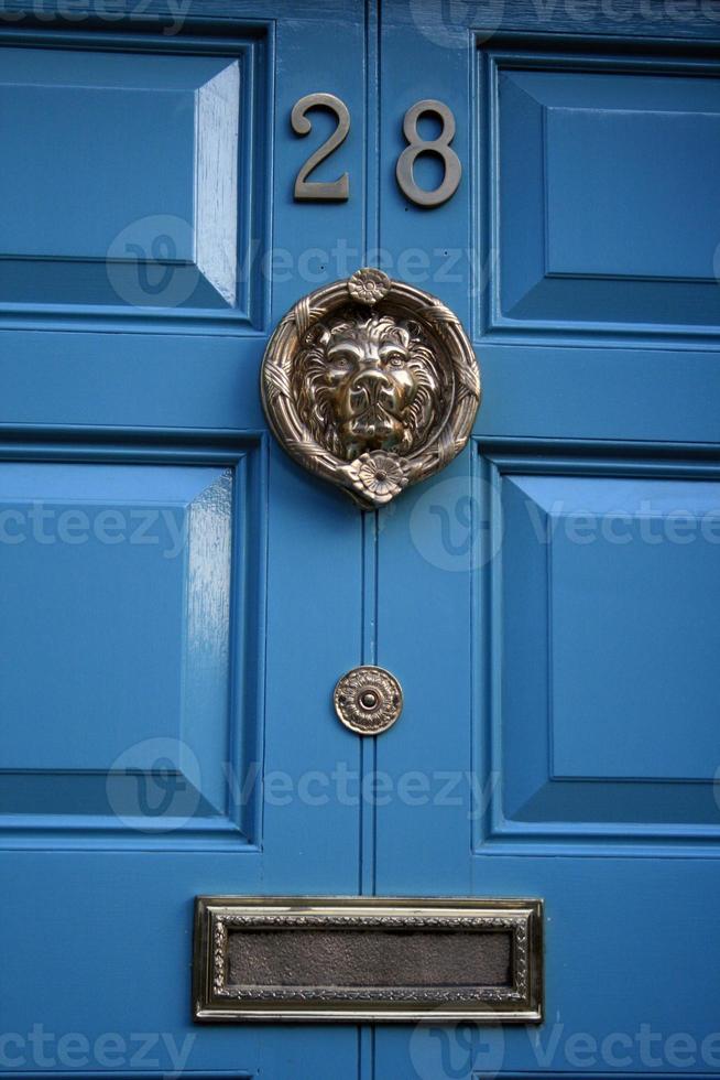 porta azul em dublin foto