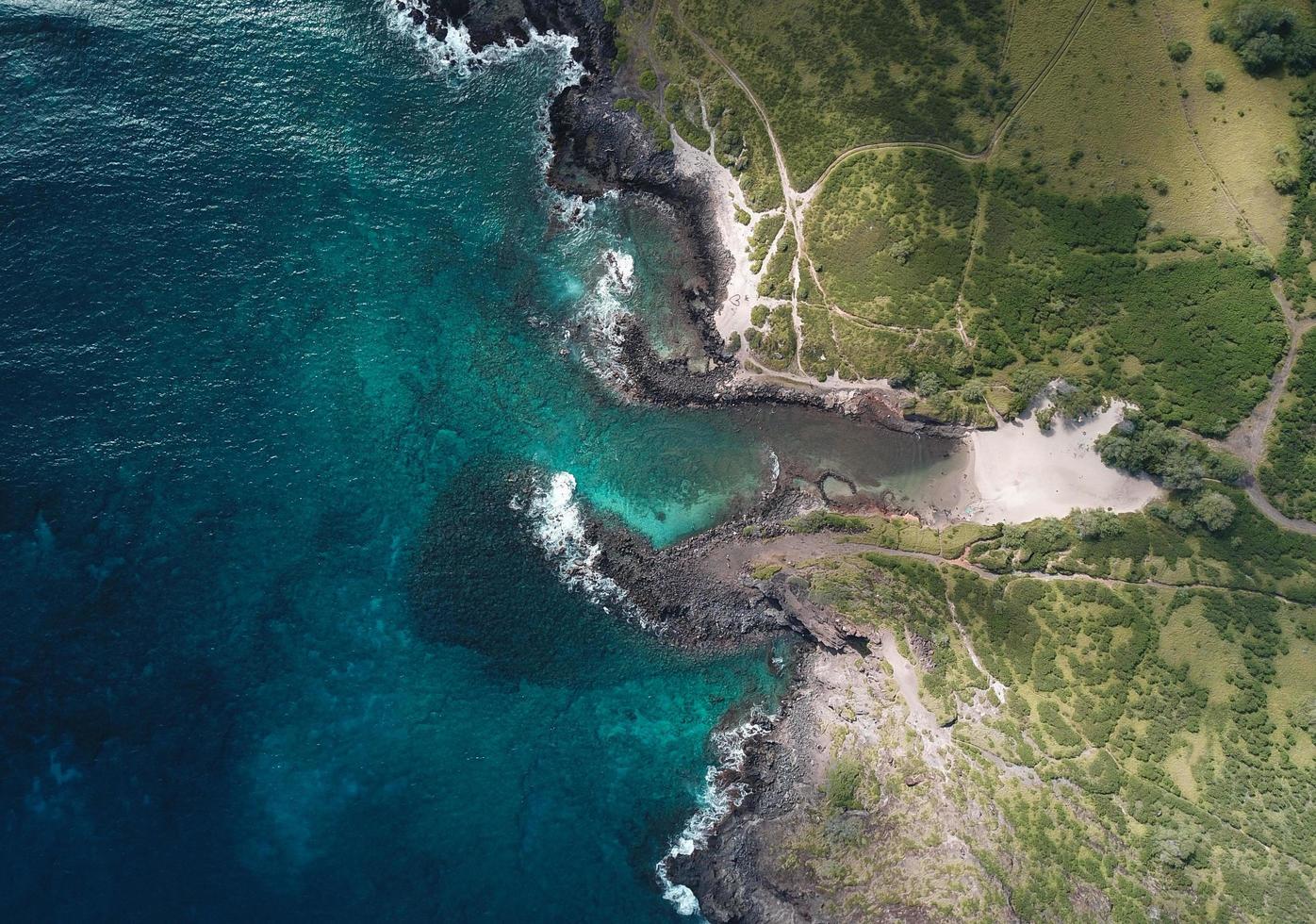 vista aérea de corpo d'água foto