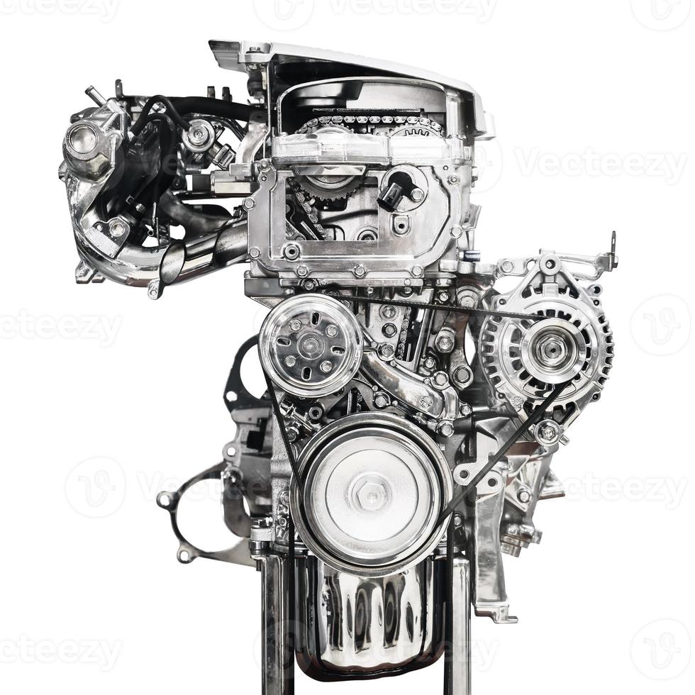 motor de carro isolado no fundo branco foto