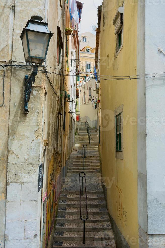 vista backstreet em lisboa portugal foto