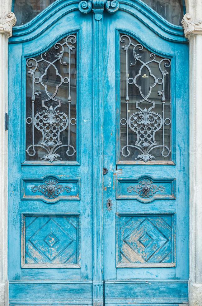 porta de madeira azul vintage foto
