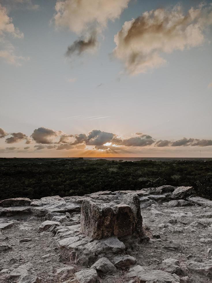 costa rochosa cinza foto