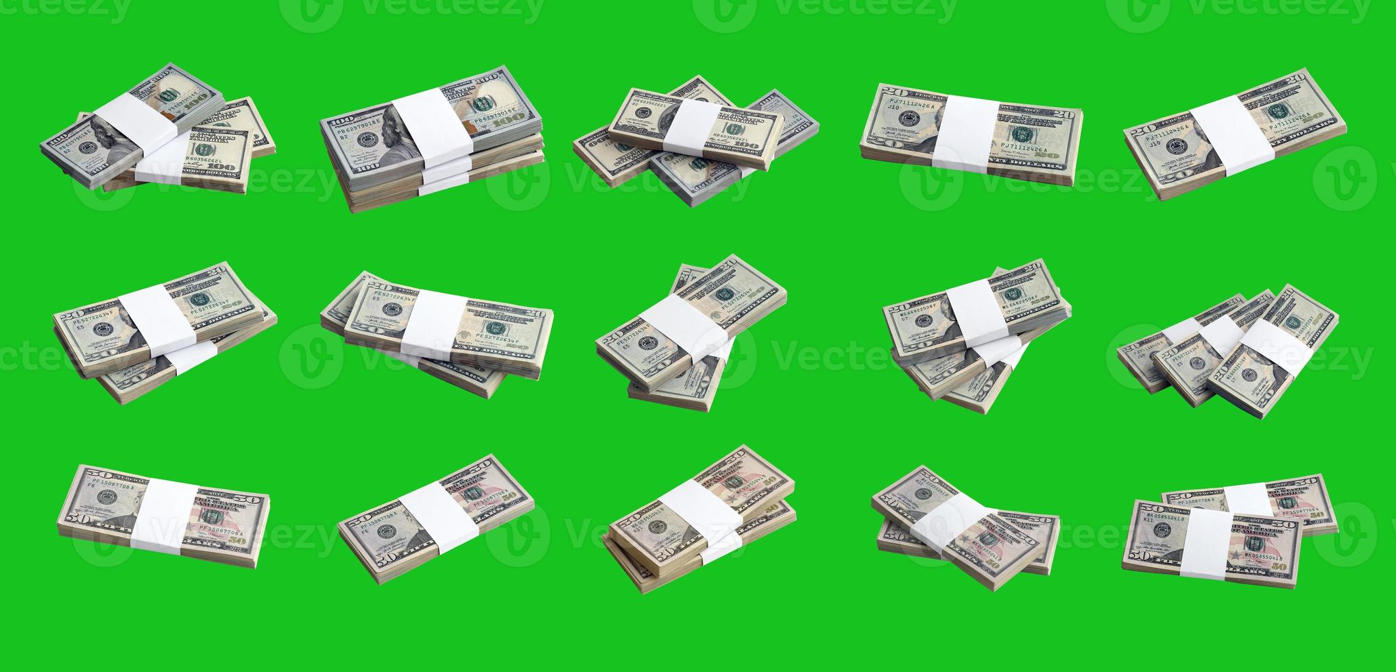 grande conjunto de pacotes de notas de dólar americano isoladas em verde croma. colagem com muitos pacotes de dinheiro americano com alta resolução sobre fundo verde perfeito foto