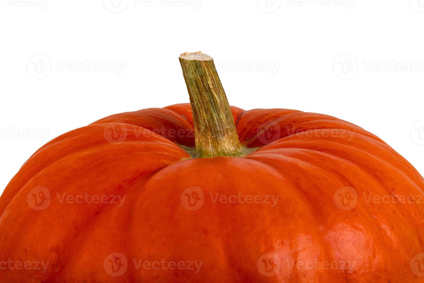 abóbora de cor laranja em um fundo branco e isolado. foto