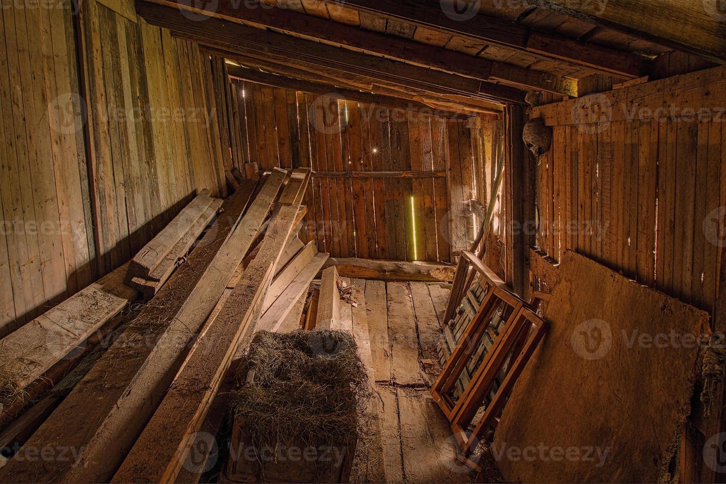celeiro de madeira interior foto